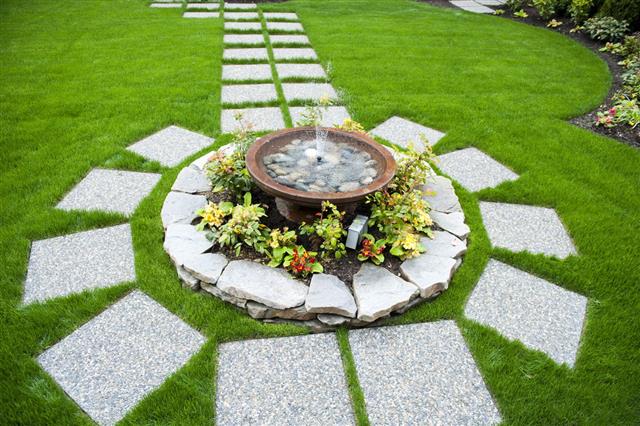 Why You Need to Have Well Groomed Garden with Water Features