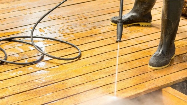 What type of decking material to use to prevent bugs?