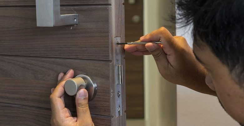 Why Do You Need to Hire the Locksmith Service Now?