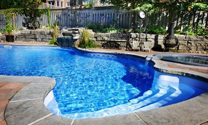 Why It’s Important to Choose the Right Florida Pool Contractor