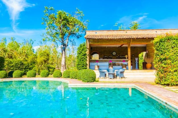 Revitalize Your Retreat: Top Tips for Refreshing Your Home’s Swimming Pool