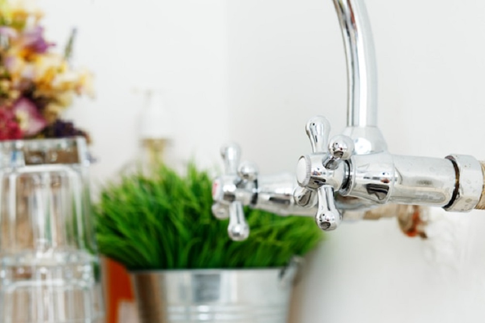 how much for a tankless water heater and installation