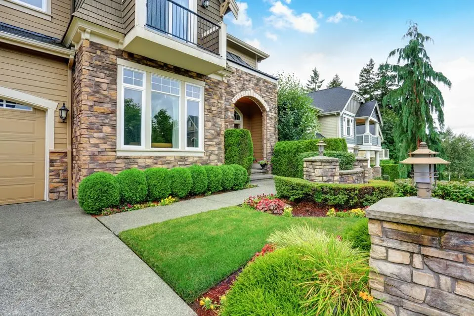 how to improve the curb appeal of your home