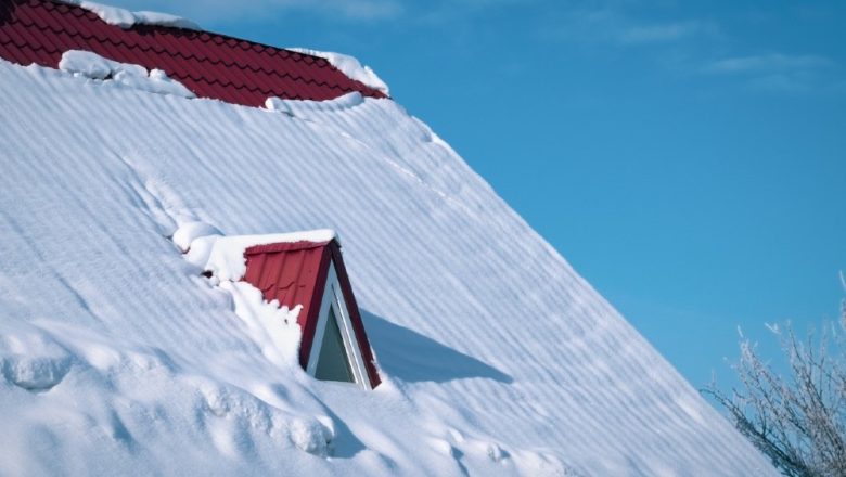 Mastering Roof Pitch: Safe Snow Management for Winter Protection